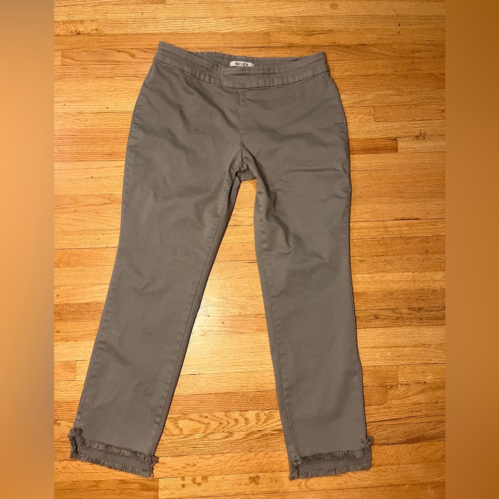 Nic + Zoe gray wonderstretch skinny pants size 8